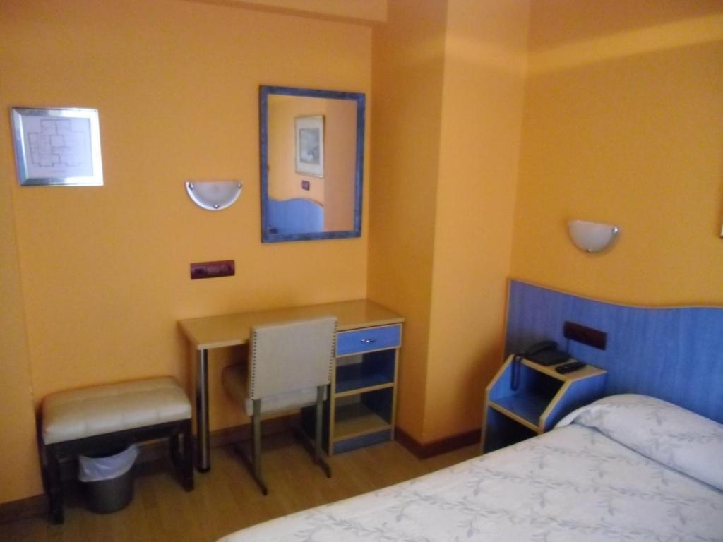 לאון Hostal Don Suero חדר תמונה