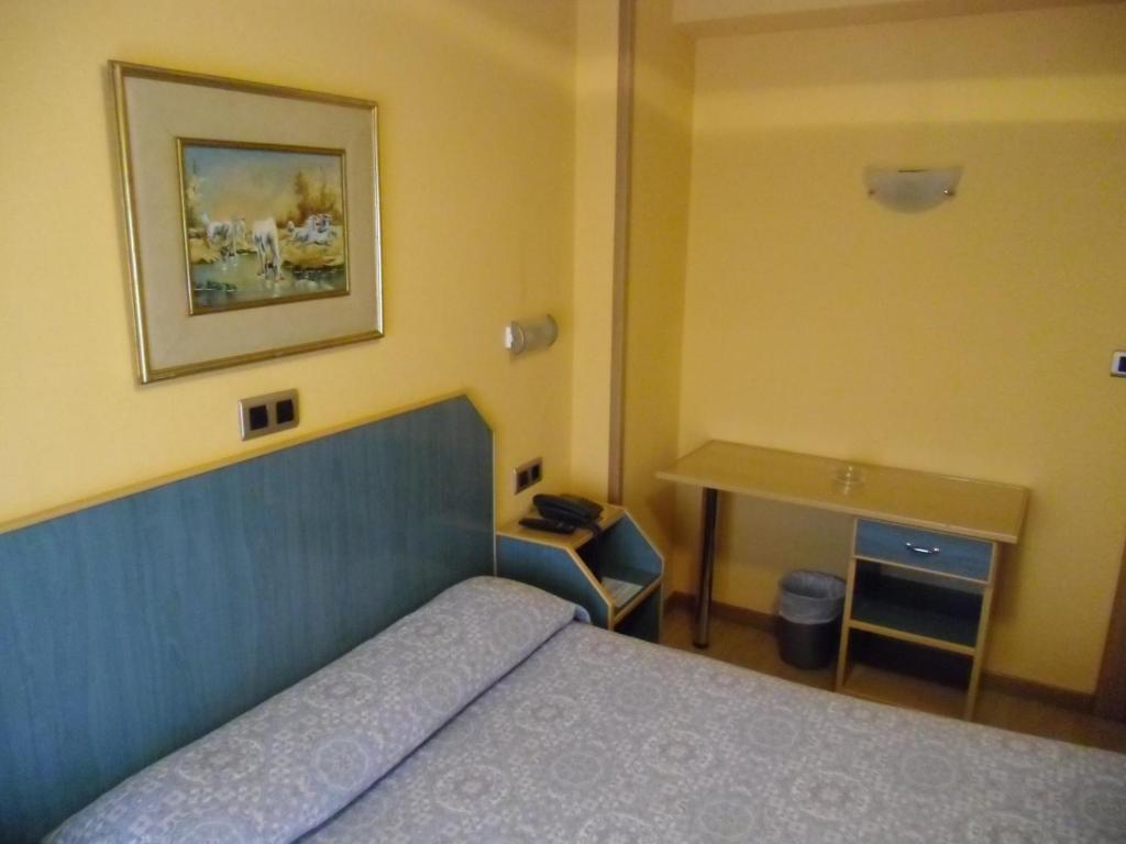 לאון Hostal Don Suero מראה חיצוני תמונה