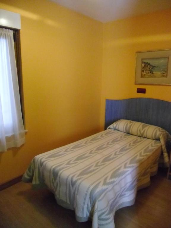 לאון Hostal Don Suero מראה חיצוני תמונה