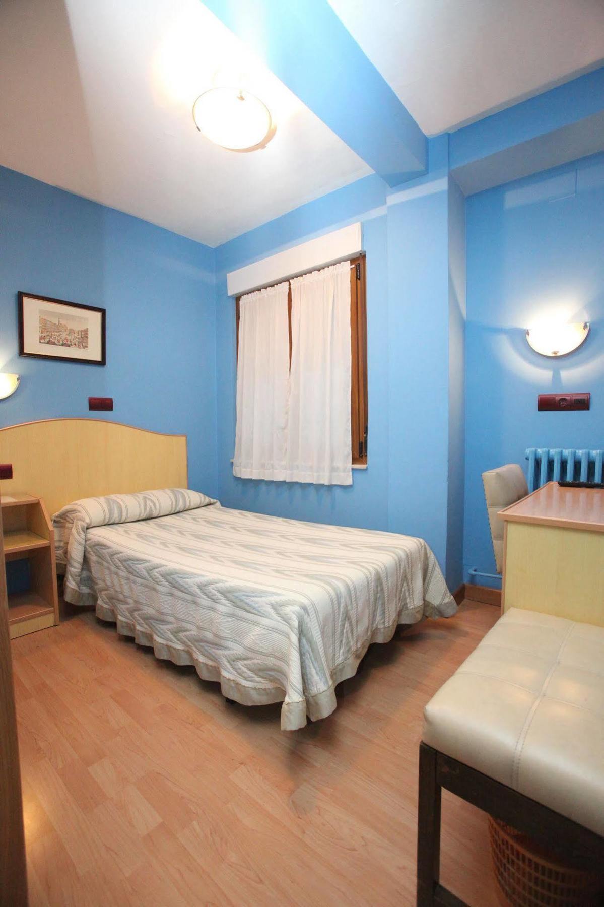 לאון Hostal Don Suero מראה חיצוני תמונה